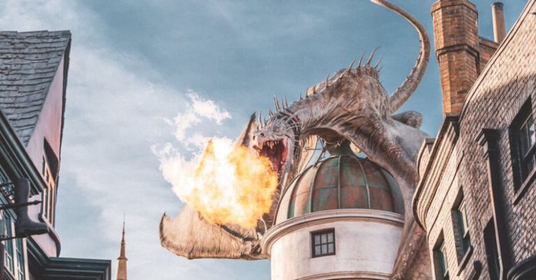 Myths - Hungarian Horntail Dragon at Universal Studios